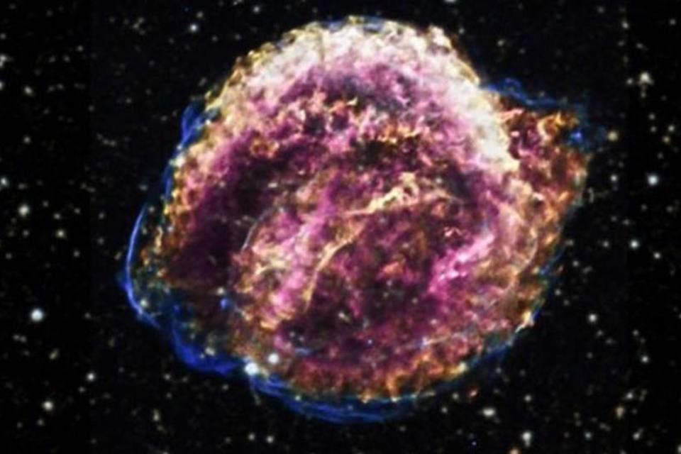 NASA divulga imagem da supernova Kepler