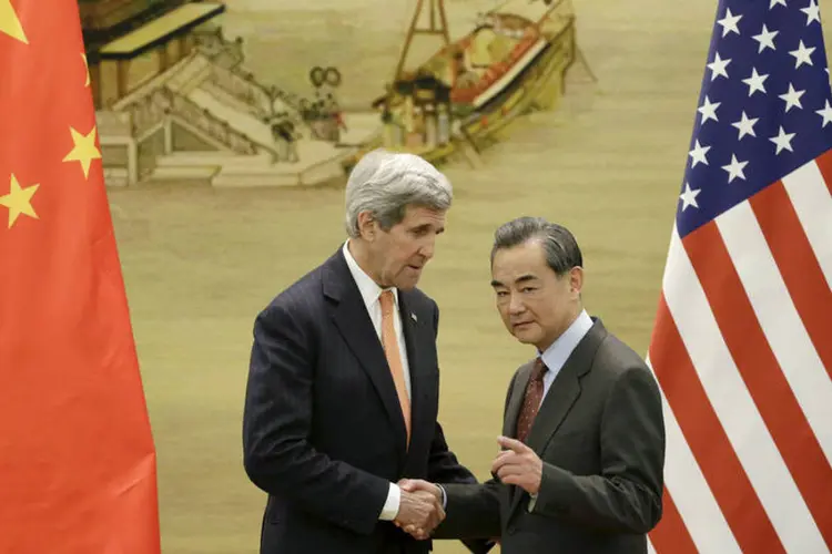 
	EUA e China: &quot;Estamos de acordo sobre a import&acirc;ncia de uma resolu&ccedil;&atilde;o forte do Conselho de Seguran&ccedil;a&quot;, afirmou o secret&aacute;rio de Estado americano
 (Jason Lee / Reuters)