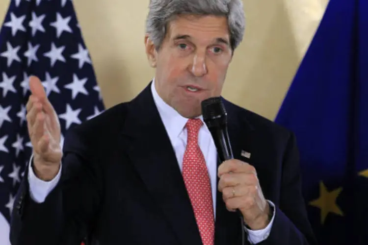 
	O secret&aacute;rio de Estado americano John Kerry: outra meta da reuni&atilde;o &eacute; impulsionar uma&nbsp;&quot;discuss&atilde;o trilateral cont&iacute;nua&quot;&nbsp;sobre seguran&ccedil;a e outras quest&otilde;es relativas &agrave; regi&atilde;o.
 (REUTERS/Yves Herman)