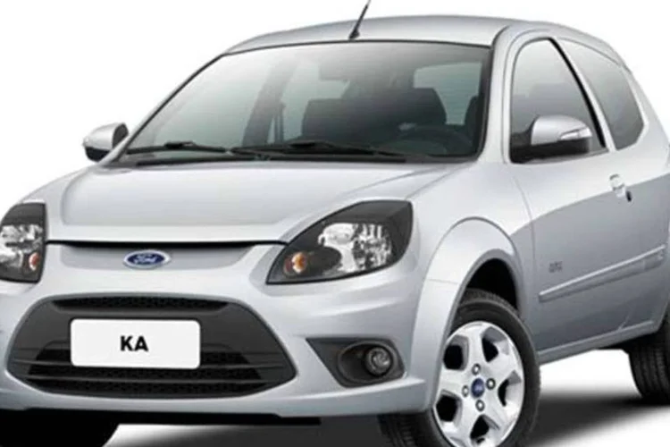 O kit airbag duplo do Ford Ka é anunciado por R$ 7.940 no site, enquanto na concessionária, o valor informado foi de R$ 9.870 (Divulgação)