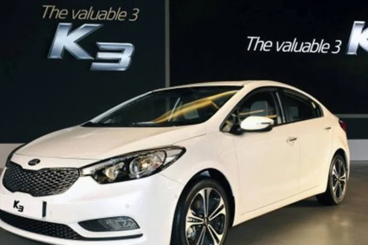 Amostra do novo Kia Cerato: modelo terá dimensões maiores que o atual (Divulgação)