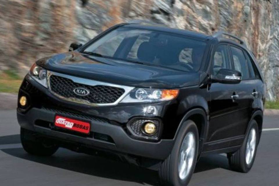 Kia Sorento ganha GPS e aumento no preço