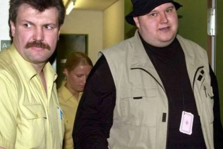 Kim Schmitz (à direita), o Kim Dotcom, dono do Megaupload (Peter Kneffel/AFP)