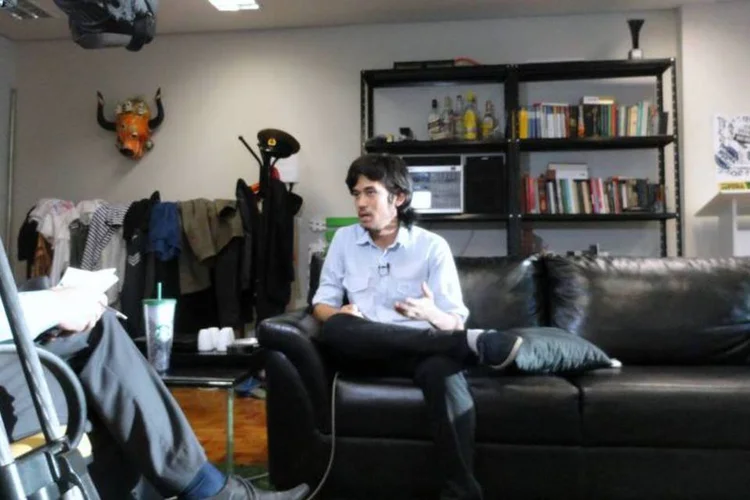 Kim Kataguiri durante entrevista no escritório do Movimento Brasil Livre (Rita Azevedo/Exame.com/Exame)