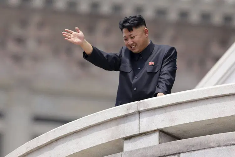 
	Kim Jong-un: alguns veem a t&aacute;tica de levar o iuan para baixo como uma tentativa desesperada da China de sustentar o crescimento
 (REUTERS/Jason Lee)