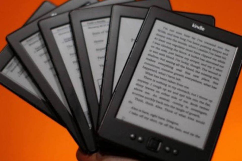
	Kindle: com servi&ccedil;o de assinatura da Amazon, que custa R$ 19,90 por m&ecirc;s, leitor ter&aacute; acesso aos cerca de 140 t&iacute;tulos da Cosac Naify.
 (Getty Images)
