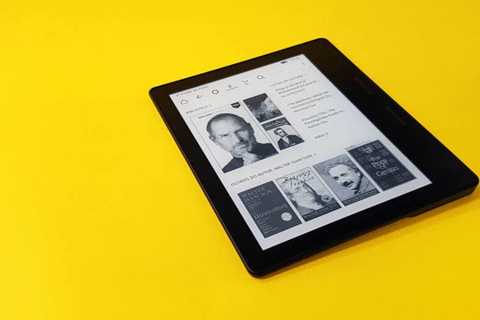 Kindle Oasis, e-reader da Amazon (Victor Caputo/EXAME.com)