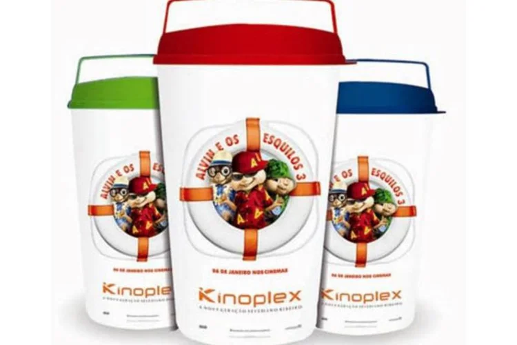 Na compra do kit composto por uma pipoca mista (doce + salgada) e um refrigerante de 700 ml, o cliente ganha um balde exclusivo com tampa (Divulgação)