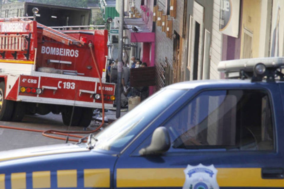 Inquérito indicia oito bombeiros por tragédia da Kiss