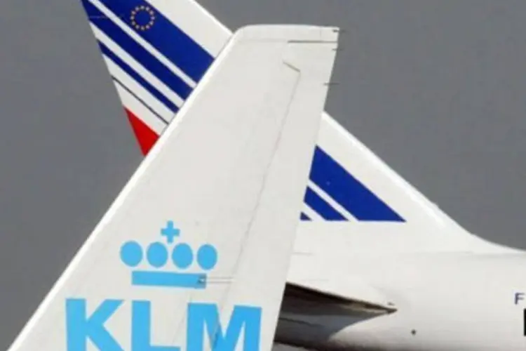
	A companhia a&eacute;rea Air France-KLM: medidas mais recentes incluem 300 milh&otilde;es de euros em cortes de custos administrativos
 (.)