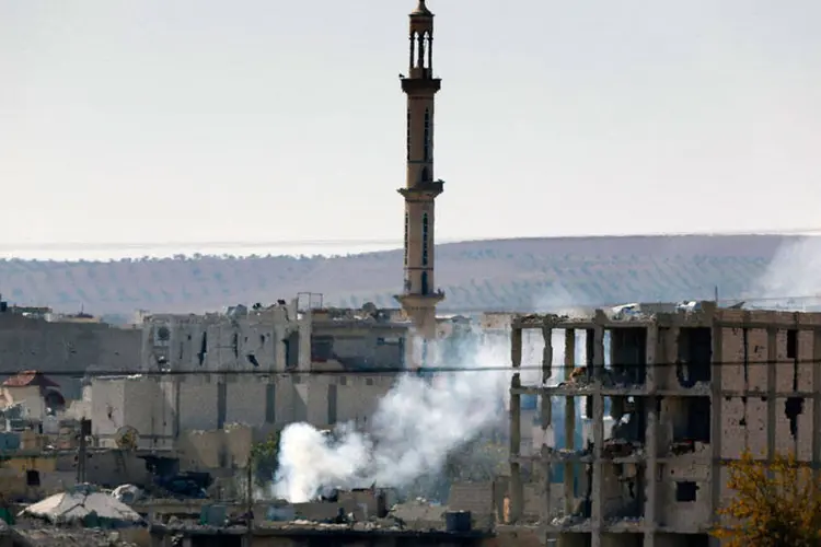 Fumaça em Kobani: confrontos na região são diários (Reuters)