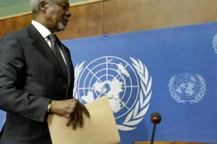 
	Churkin convidou os embaixadores do Grupo de A&ccedil;&atilde;o, convocado por Kofi Annan em Genebra em junho, a reunir-se na sede da ONU em Nova York
 (REUTERS)