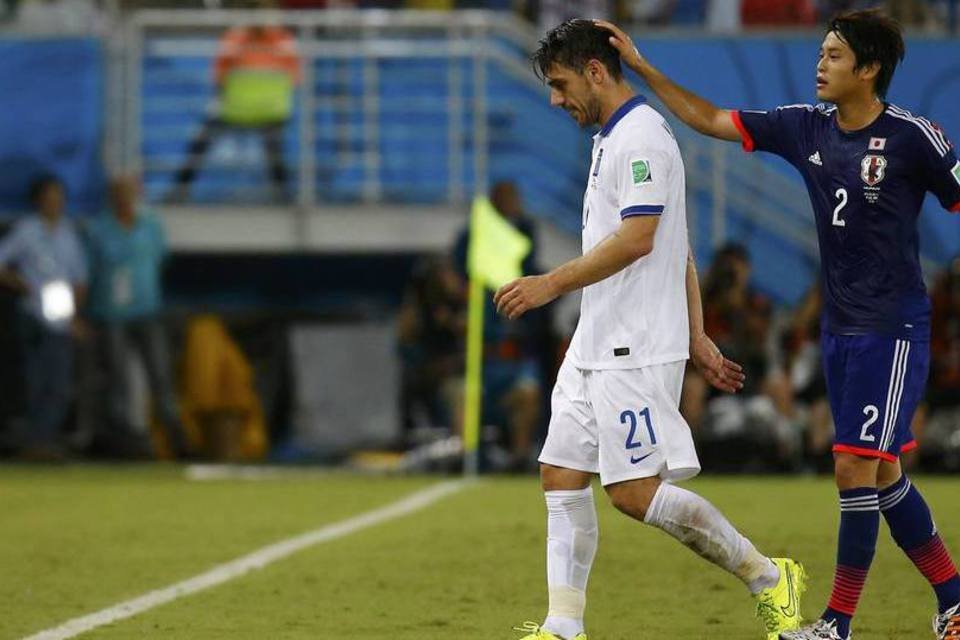Japão e Grécia empatam sem gols e classificam Colômbia