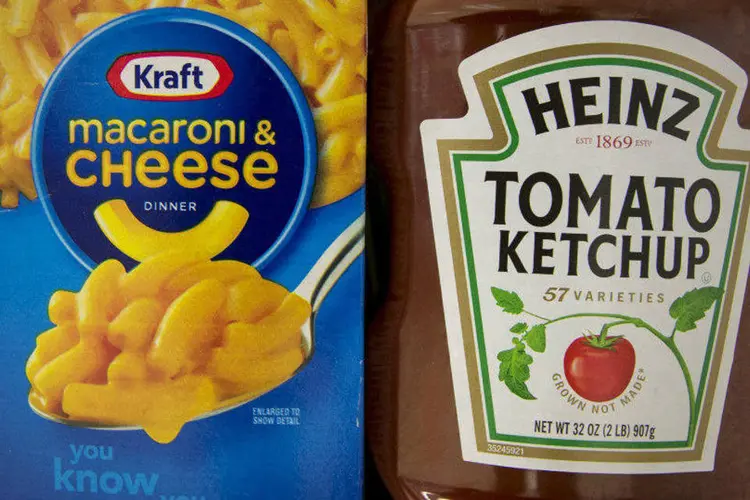 
	Kraft Heinz: a receita da empresa caiu 5%, para US$ 7,12 bilh&otilde;es
 (Brendan McDermid/Reuters)