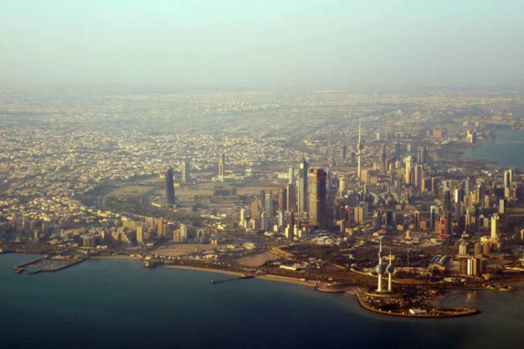 
	Kuwait: o texto tamb&eacute;m limita as horas de trabalho a 12 horas por dia, for&ccedil;ando o pagamento de horas extras
 (Lindsay Silveira/Flickr/Creative Commons)