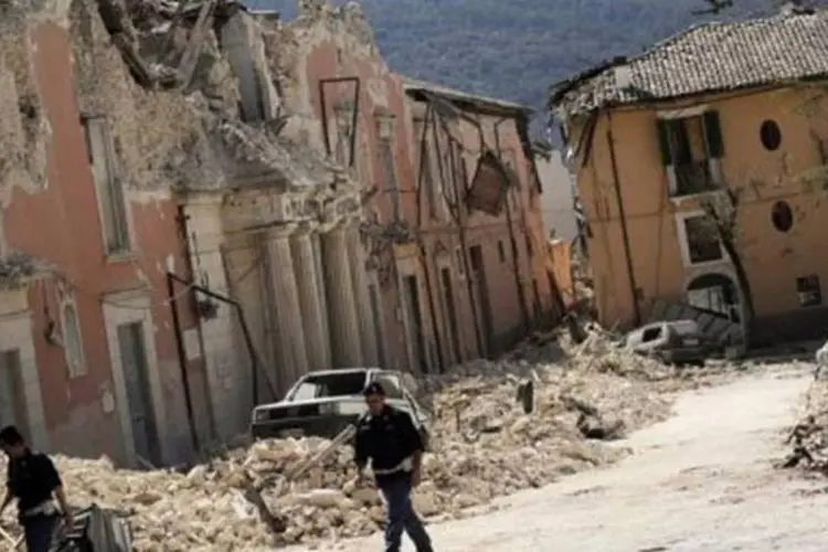 Os estragos do terremoto: cientistas são acusados de homicídio (Filippo Monteforte/AFP)