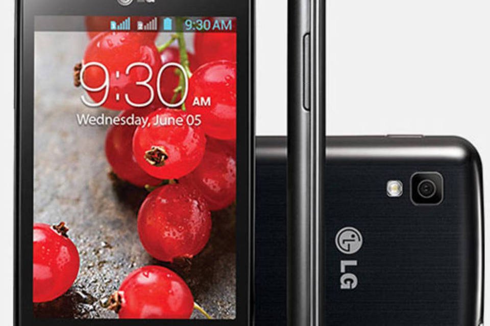 LG Optimus L4 Tri é smartphone com TV e espaço para 3 chips