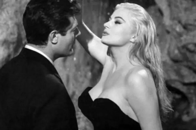 Cena do filme La Dolce Vita, um dos maiores sucessos de Fellini (Divulgação)