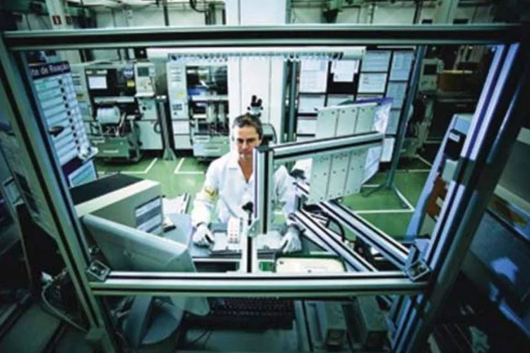 
	Laborat&oacute;rio da Bosch em Campinas (SP): sensores de portas que ajudam a regular a temperatura ambiente s&atilde;o apenas o come&ccedil;o
 (Alexandre Battibulgi/EXAME.com)