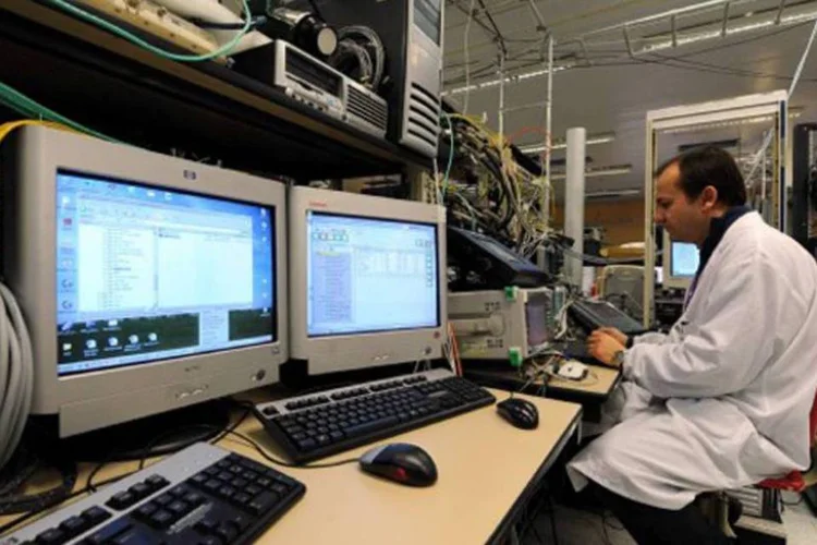 
	Laborat&oacute;rio da Alcatel-Lucent: resultados mostraram o progresso no programa de recupera&ccedil;&atilde;o
 (Divulgação)