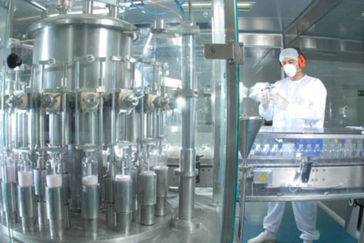 Laboratório da EMS: a empresa também estava utilizando matéria-prima diferente da relatada no registro dos medicamentos (Germano Lüders/EXAME.com)