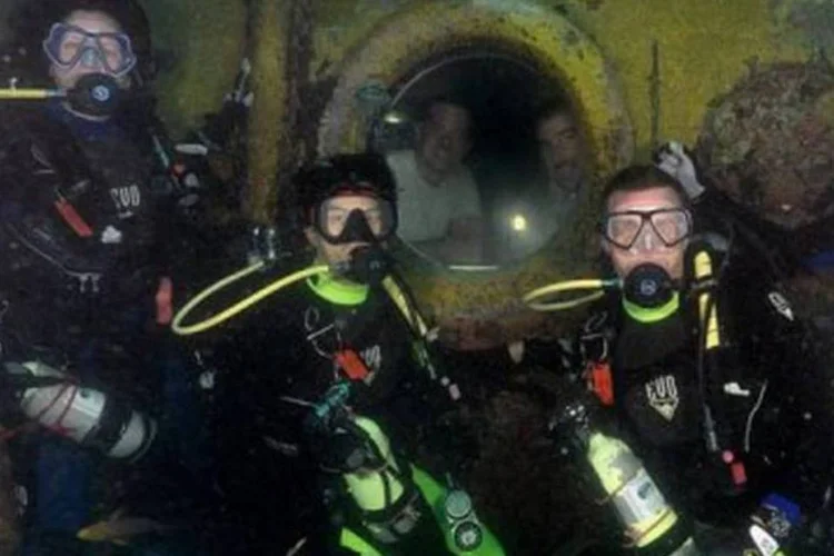Os astronautas treinavam no Aquarius Underwater Laboratory, o único laboratório submarino de seu tipo no mundo (AFP)