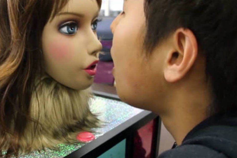 Empresa japonesa cria robôs que detectam chulé e mau hálito