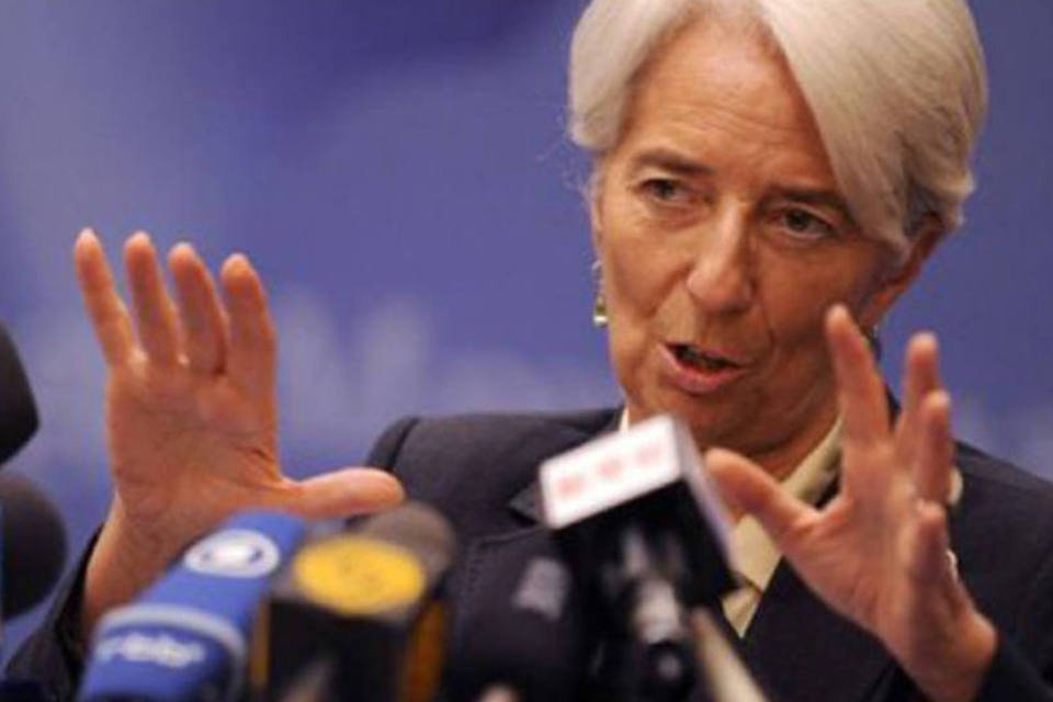 Lagarde diz que muitos países precisarão do FMI em 2012 se a crise continuar