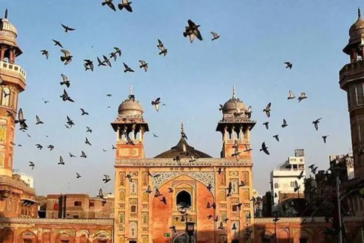 Mesquita em Lahore, Paquistão (Wikimedia Commons)