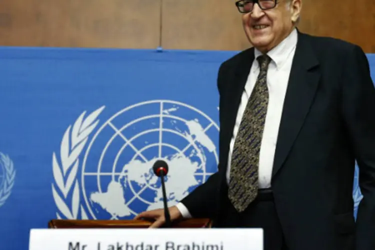 Mediador para a Síria, Lakhdar Brahimi: ONU confirmou que os "número dois" da diplomacia russa, Gennady Gatilov, e americano, Wendy Sherman, se reunirão com Brahimi (Denis Balibouse/Reuters)