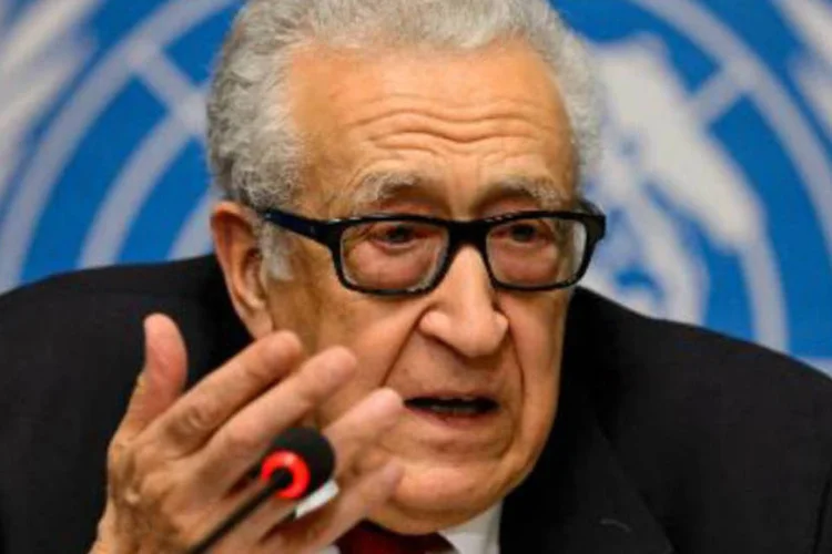
	Lakhdar Brahimi: o emiss&aacute;rio especial da ONU e da Liga &Aacute;rabe indicou que se reunir&aacute; separadamente &nbsp;com duas delega&ccedil;&otilde;es para analisar &quot;qual &eacute; a melhor maneira de avan&ccedil;ar&quot; (AFP)