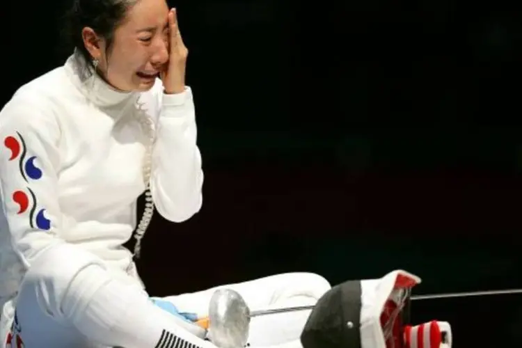 Entre os favoritos a ouro no quesito dramaticidade está a sul-coreana Shin A-lam, que se sentou na pista de esgrima, chorando, durante um hora por sua eliminação (Hannah Johnston/Getty Images)