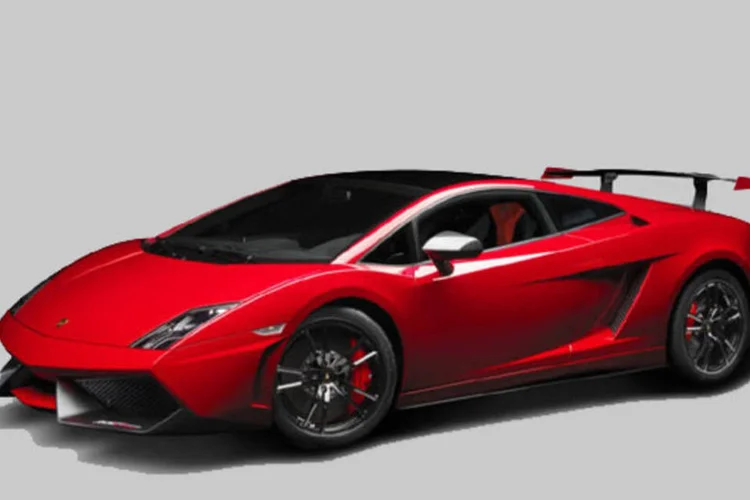 A Super Trofeo Stradale é equipada com um motor V10, que faz o esportivo acelerar de 0 a 100 km/h em 3,4 segundos, com velocidade máxima de 320km/h (Divulgação)