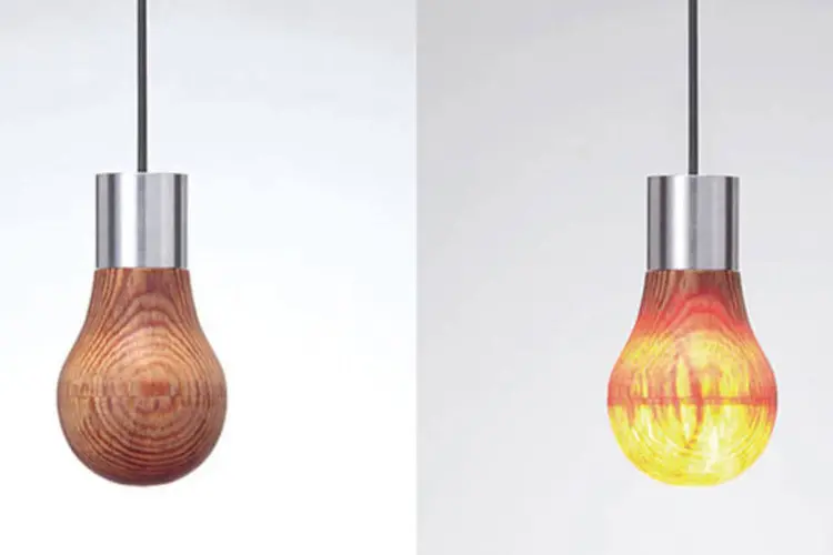 Lâmpada de madeira criada por Ryosuke Fukusada (Divulgação / LEDON)