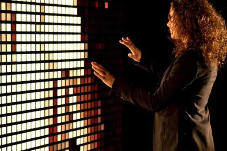 Oled: a tecnologia substitui o bulbo por uma fina placa feita de polímero plástico, um composto orgânico que se autoilumina na presença de energia