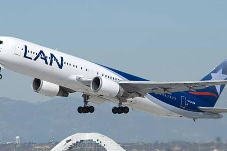 
	Avi&atilde;o da LAN: companhia espera ter oito avi&otilde;es A321 voando nas rotas internas do Chile at&eacute; o fim de 2015
 (Arquivo/Wikimedia Commons)