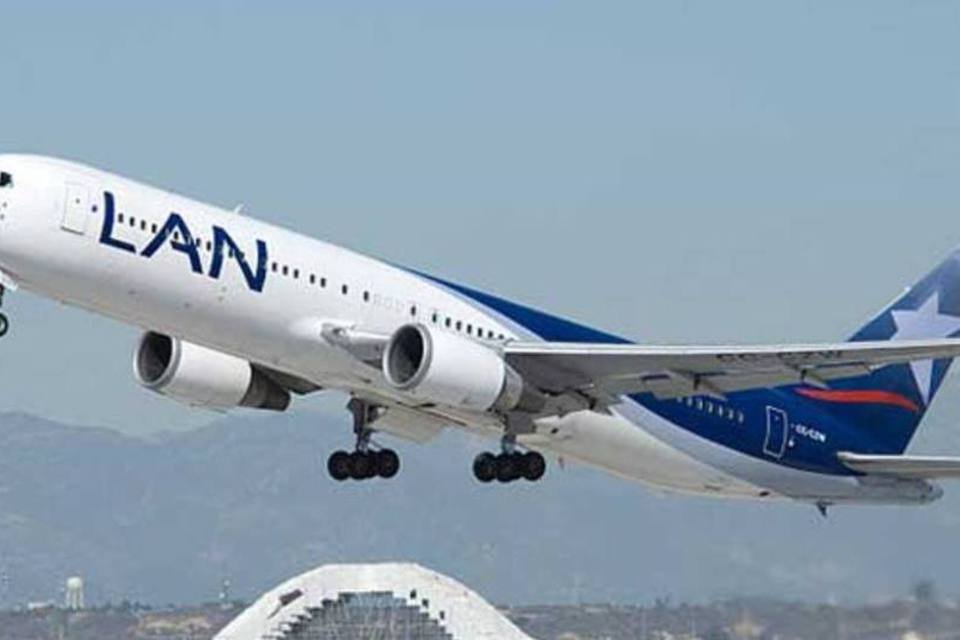 LAN compra companhia aérea colombiana Aires