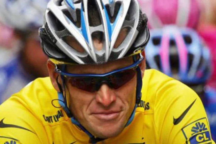 
	Mesmo sem nunca ter sido flagrado em um teste antidoping, Armstrong foi banido do esporte pela Ag&ecirc;ncia Antidoping dos Estados Unidos
 (Joel Saget/AFP)
