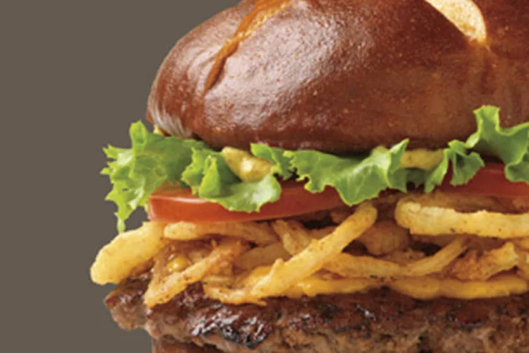 
	Um dos lanches da SmashBurger
 (Divulgação)