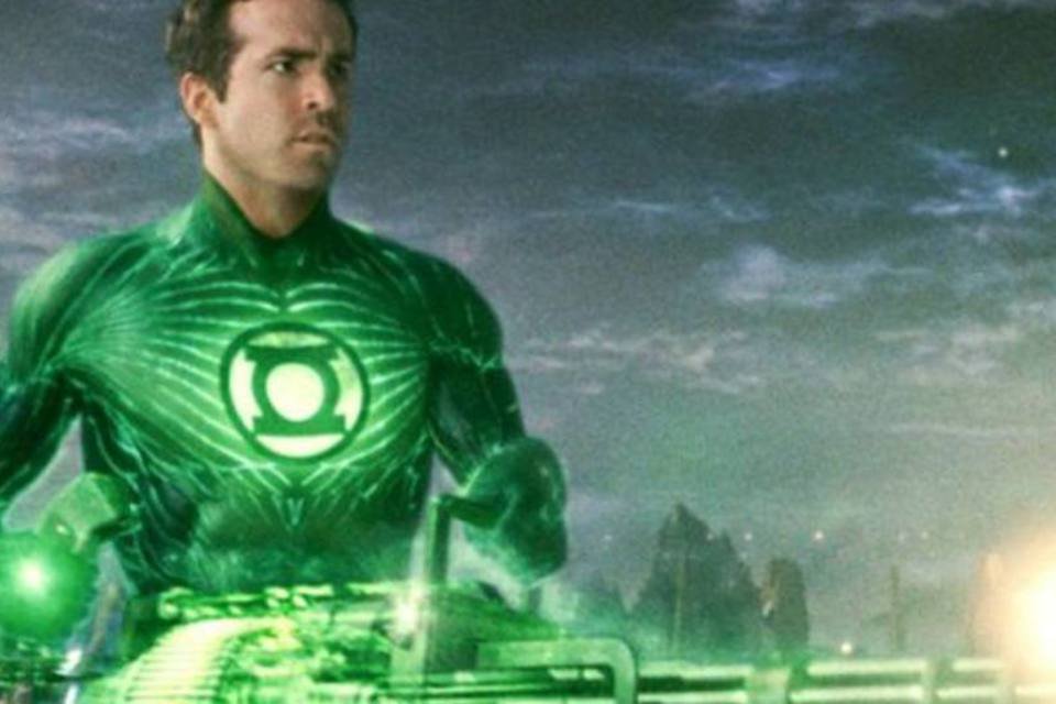 Ryan Reynolds chega aos cinemas com 'Lanterna Verde'