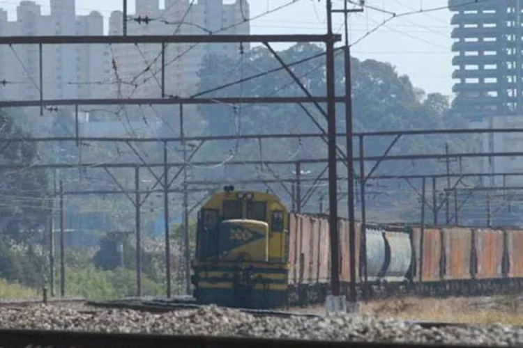 Linha férrea: acdente ocorreu no vagão de um trem de carga na zona leste de São Paulo (Lia Lubambo/EXAME)