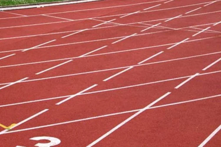 Largada em pista de atletismo (Sanja Gjenero/SXC)