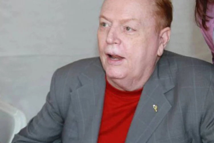 O empresário Larry Flynt estaria disposto a oferecer um salário 20% maior que o pago a Weiner no Congresso: "não se trata de piada" (David Livingston/Getty Images/AFP)