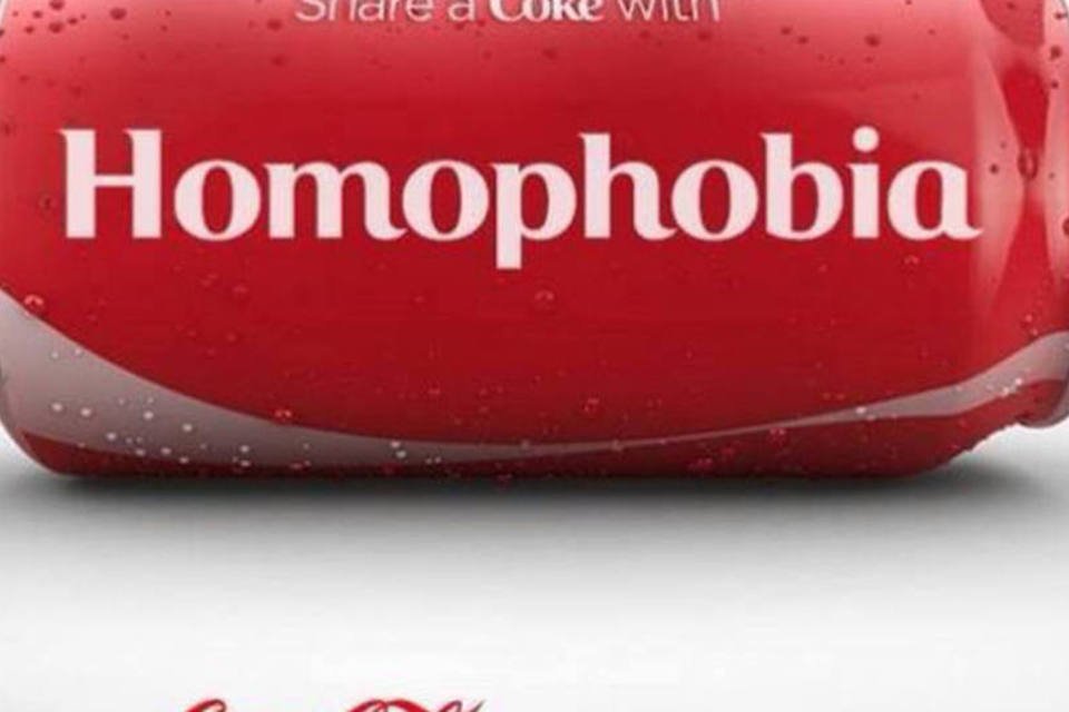 Coca-Cola é criticada por proibir palavra gay em site