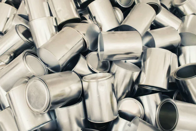 
	Latas: venda de empresa faz parte de projeto da CSN para se desfazer de ativos e reduzir d&iacute;vida
 (nyxmedia/Thinkstock)