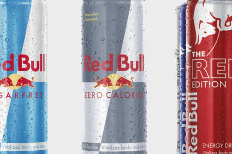 
	Latas de Red Bull: a maioria das liga&ccedil;&otilde;es referentes a crian&ccedil;as deveu-se a ingest&atilde;o acidental
 (Divulgação)