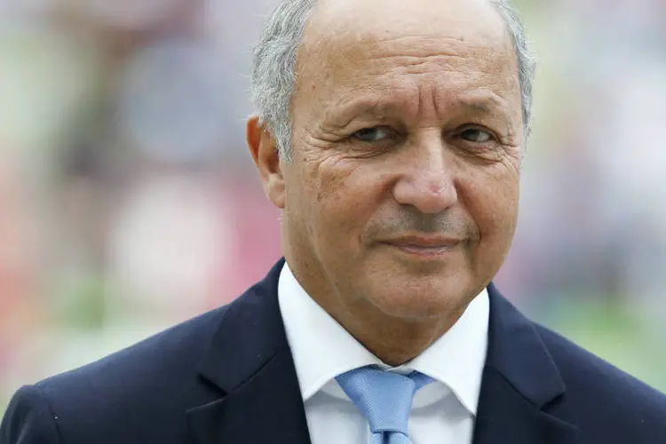 
	Laurent Fabius: &quot;A Fran&ccedil;a est&aacute; aberta a conversas sobre como melhorar a Uni&atilde;o Europeia (...) n&atilde;o concordar&iacute;amos com o desmantelamento dela&quot;
 (Regis Duvignau/Reuters)