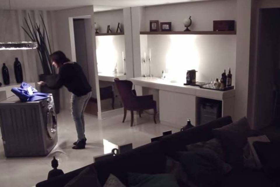 Histórias de amor promovem nova lavadora da Samsung