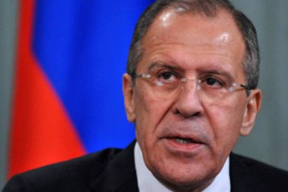 Lavrov: sírios devem decidir o futuro de Assad