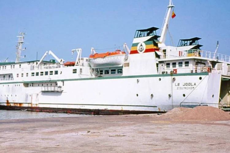
	A trag&eacute;dia, que comoveu a sociedade senegalesa, transformou-se no segundo maior desastre mar&iacute;timo civil da hist&oacute;ria
 (Wikimedia Commons)